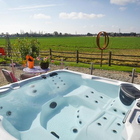Air Maison - The Cow Shed Wow Factor Countryside Retreat Westbourne  المظهر الخارجي الصورة