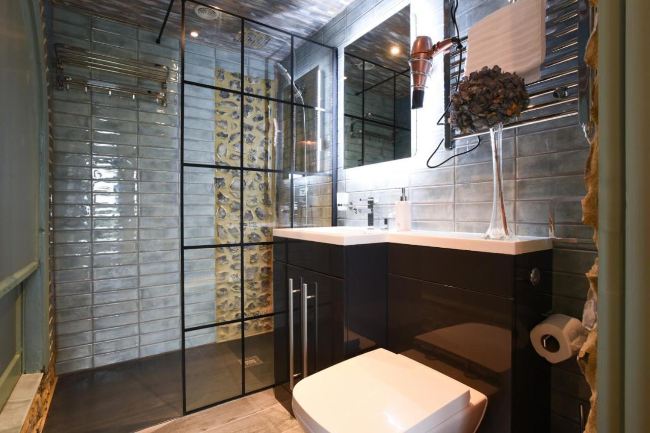 Air Maison - The Cow Shed Wow Factor Countryside Retreat Westbourne  المظهر الخارجي الصورة